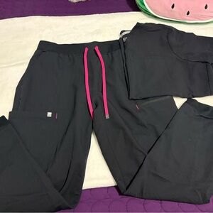 Fabletics Black with pink tie Scrub Set (vital 1 pocket top and on-call jogger)